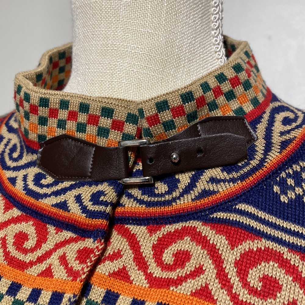 Punt Roma Multi Colored Geometric Knit Pincho - Picture 6 of 12